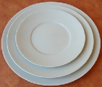 Assiettes "rondes" à personnaliser avec un décor peint main.